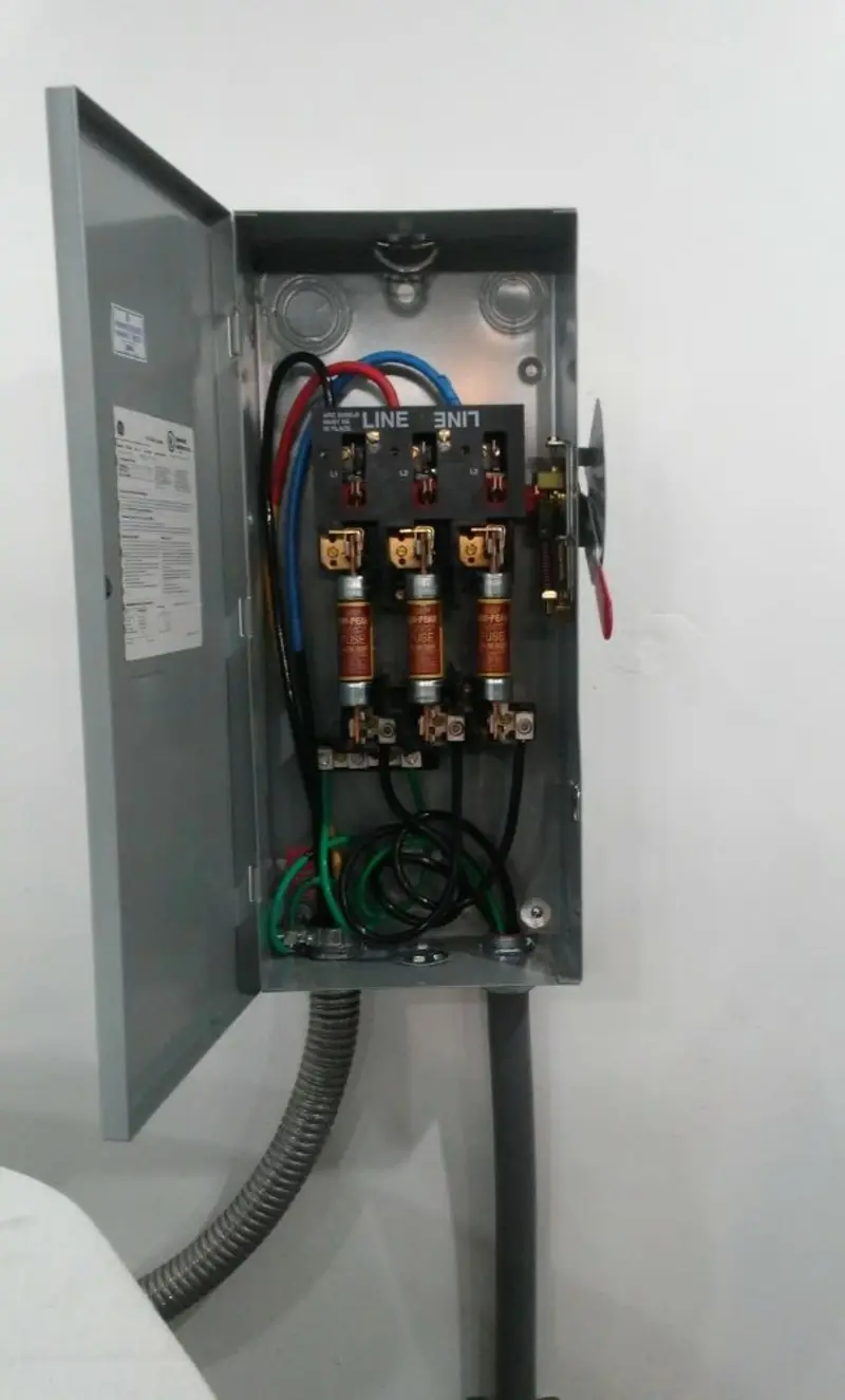 Three-phase disconnect switch installed for Smoke Detector Installation in Twin Lakes